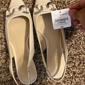 Women’s Liz Claiborne Shoes. Size 8.5 Medium. Brand new with tags